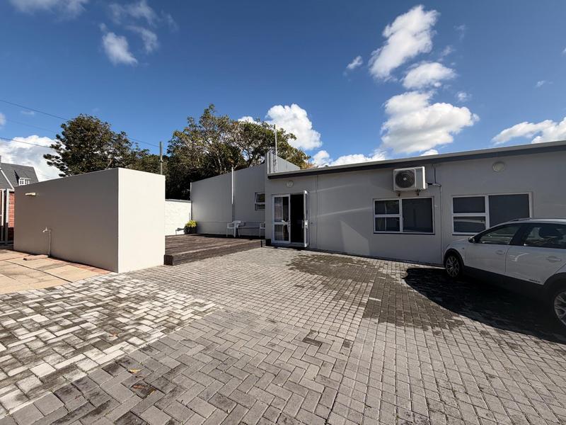 To Let Commercial Property for Rent in Walmer Eastern Cape